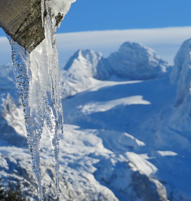 Winterwunderwelt mit Dachstein Gosau Gletscher